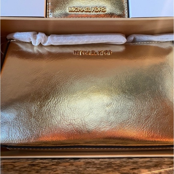 Michael Kors Gold Jet Set Medium Shoulder Crossbody Bag + Credit Card Wallet - Picture 3 of 11